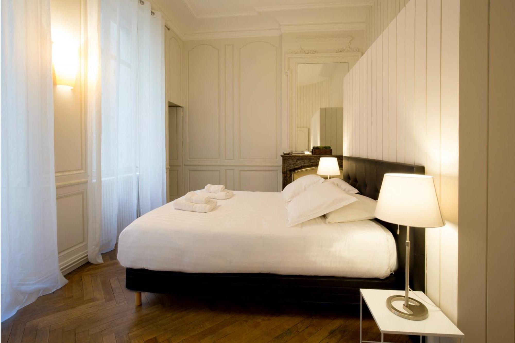 Appartement Sur Les Quais De Bordeaux Esterno foto